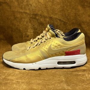 Women’s Nike Air Max Zero